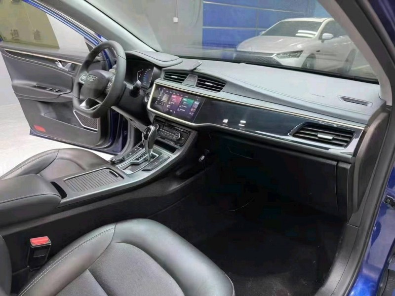 成都21年吉利帝豪GL7