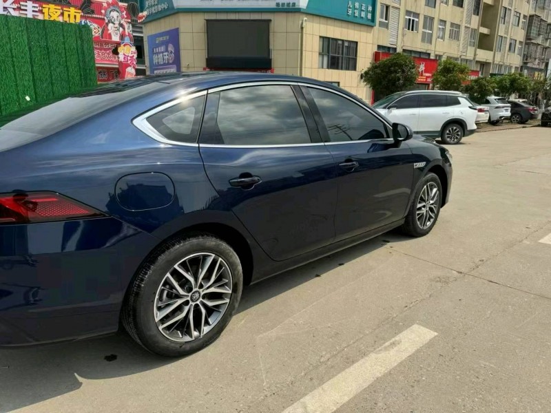 成都23年比亚迪秦4