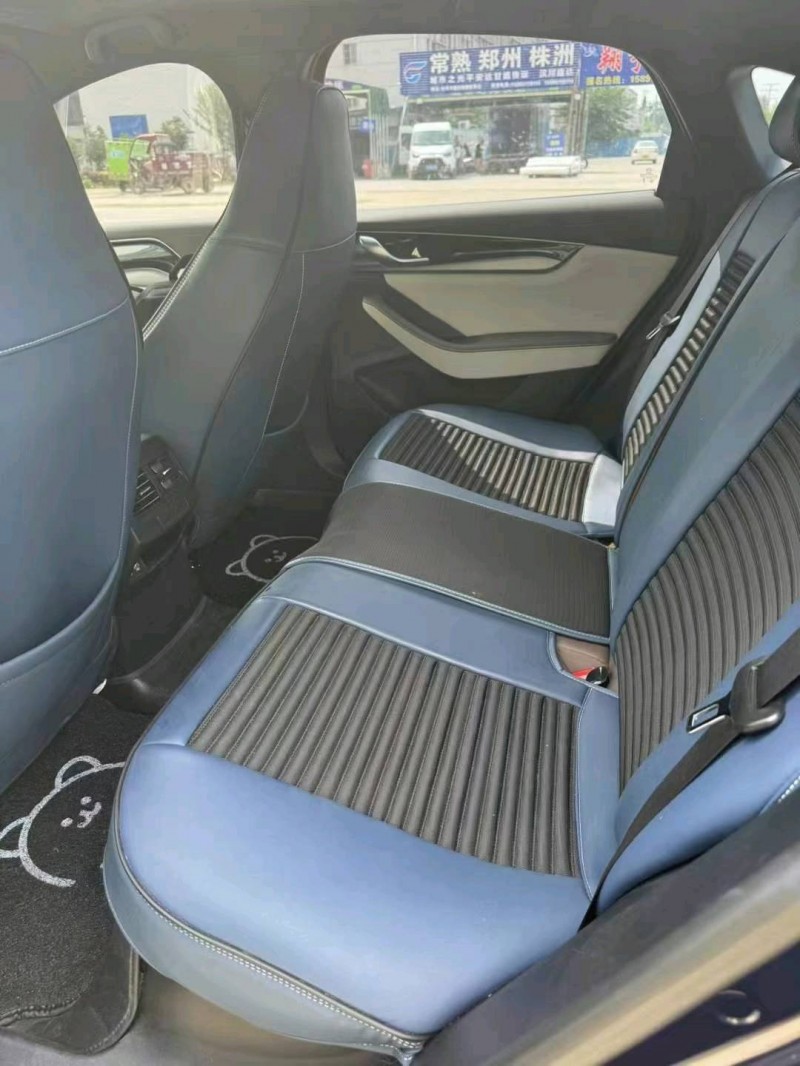 成都23年比亚迪秦7