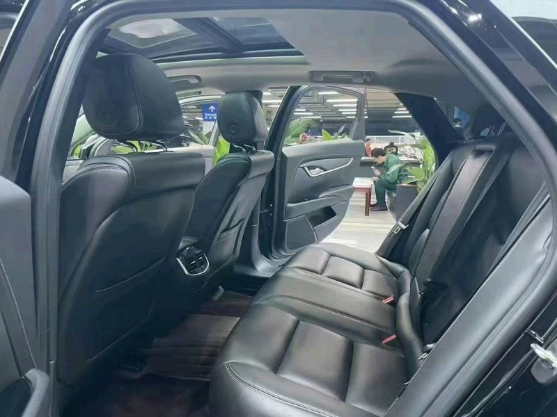 成都19年凯迪拉克XTS4