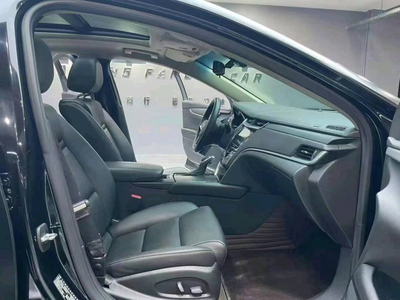 成都19年凯迪拉克XTS7