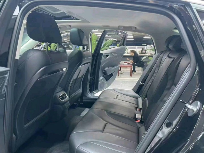 成都23年红旗H54