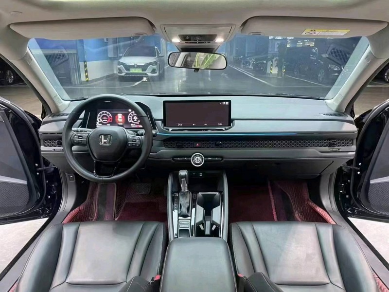 成都23年本田雅阁8