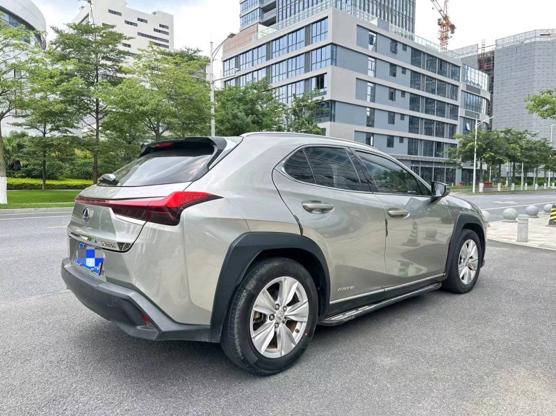 广州19年雷克萨斯UX8