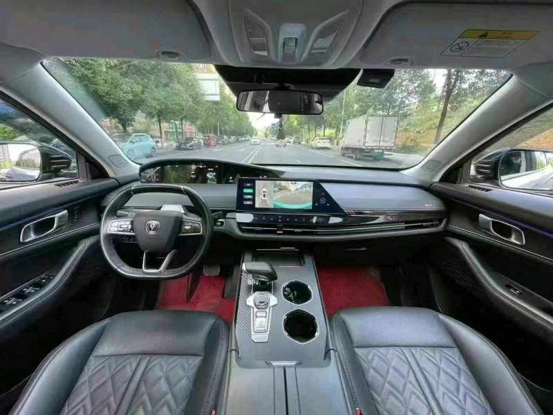 成都22年长安汽车UNI-K6