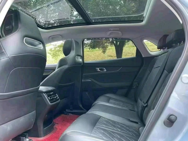 成都22年长安汽车UNI-K7