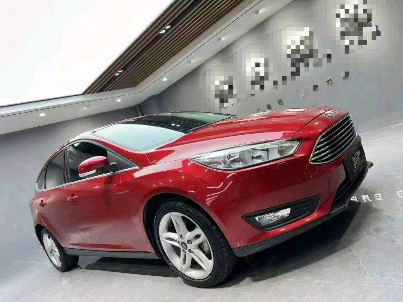 成都20年福特福克斯2