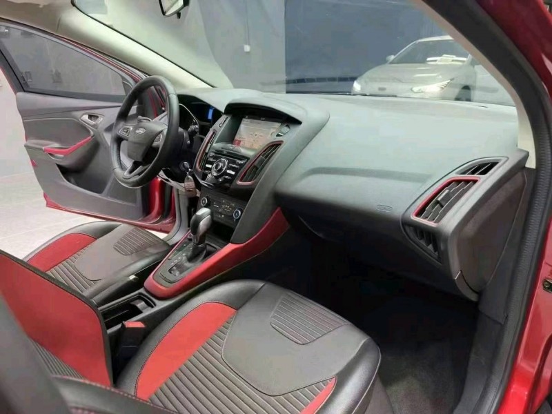 成都20年福特福克斯9