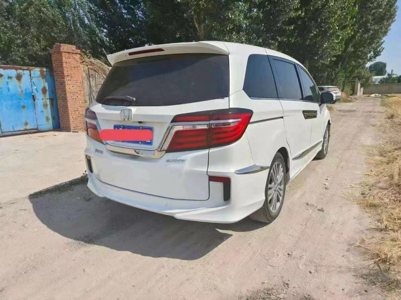 济宁18年本田艾力绅7