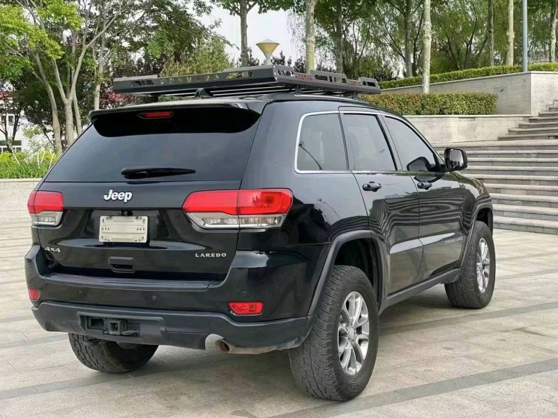 烟台15年Jeep大切诺基5