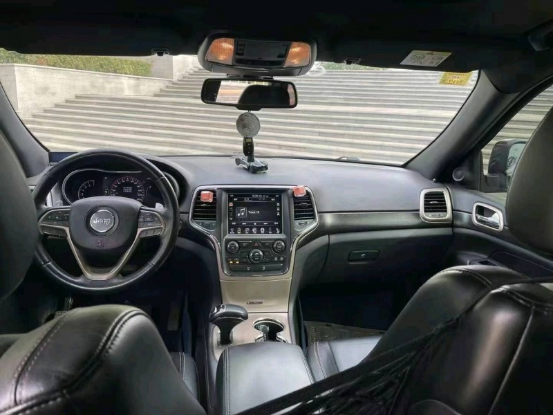 烟台15年Jeep大切诺基9