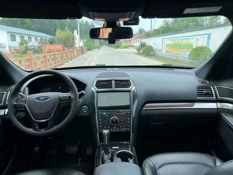 东营18年福特探险者7