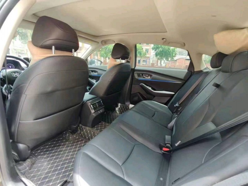 汕头23年本田雅阁7