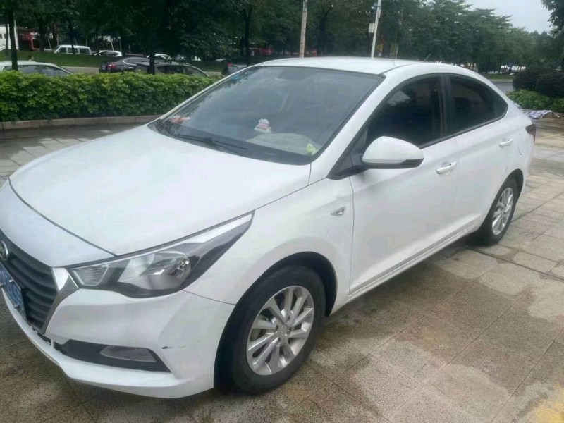 佛山16年现代悦纳3