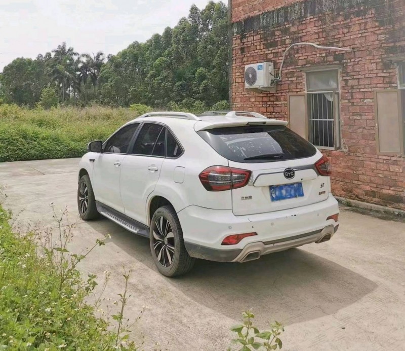 汕头17年比亚迪S79