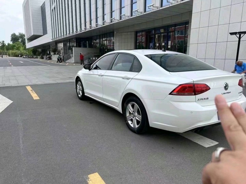 东营17年大众凌渡4