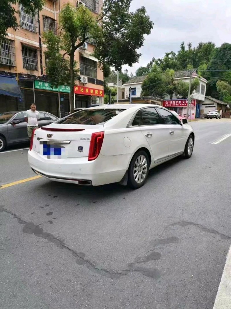 邵阳16年凯迪拉克XTS8