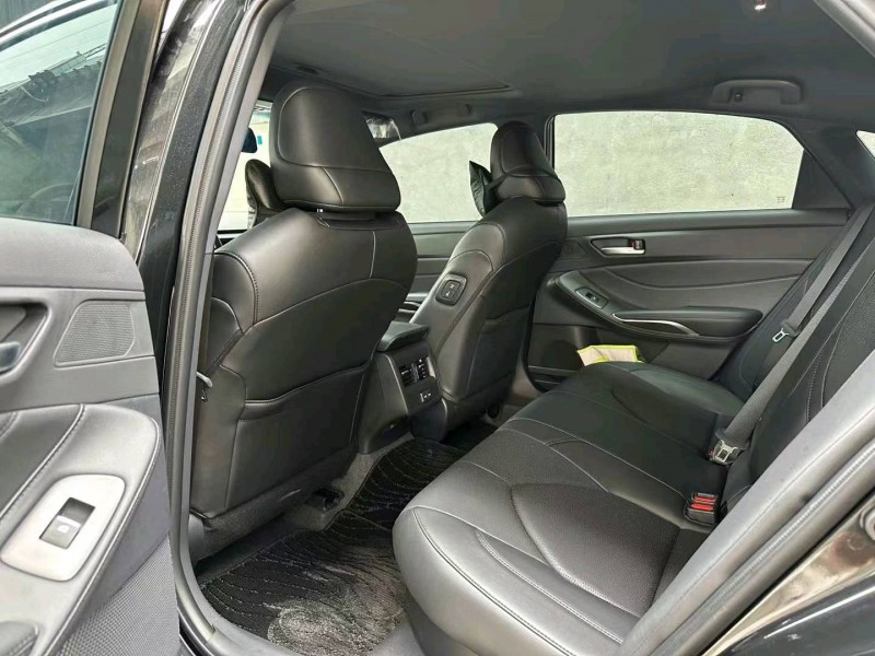 佛山24年丰田亚洲龙5