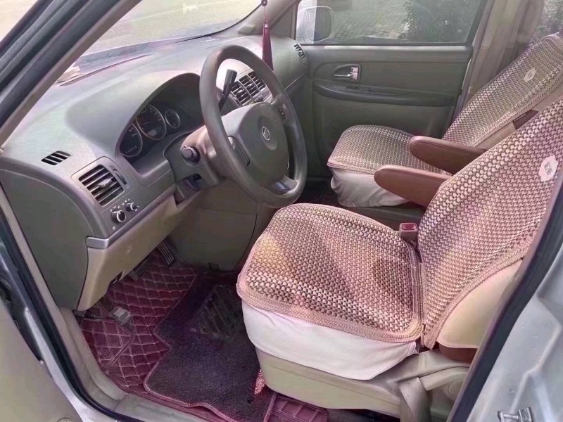 济宁15年别克GL84