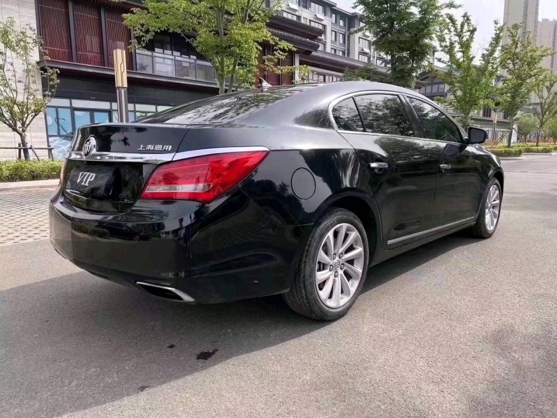 济宁15年别克君越7