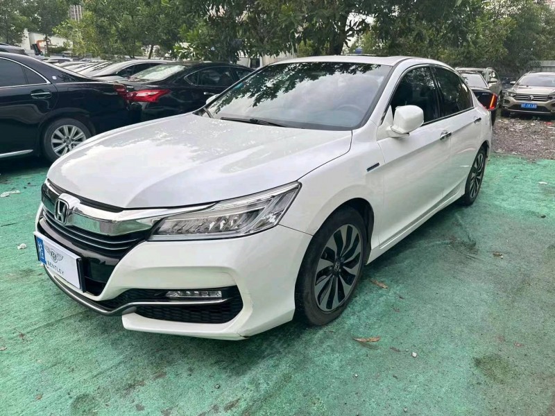 广州17年本田雅阁2