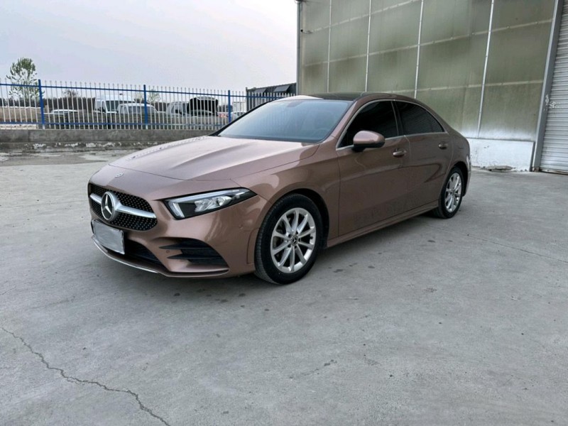 徐州21年奔驰A2