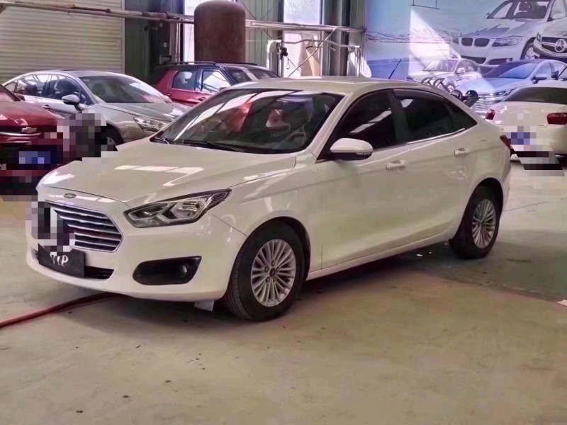 济宁17年福特福睿斯2