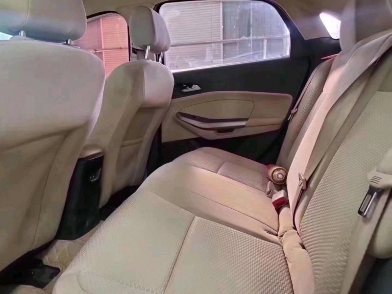 济宁17年福特福睿斯6