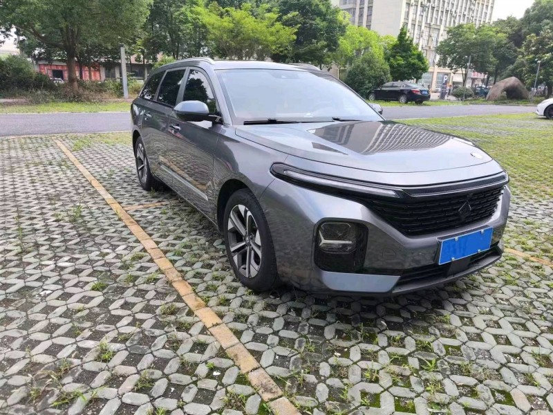鹽城22年寶駿Valli3