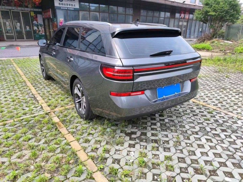 鹽城22年寶駿Valli7