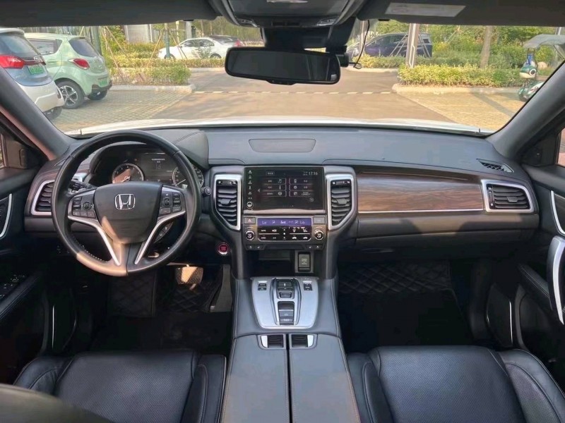 济宁17年本田URV5