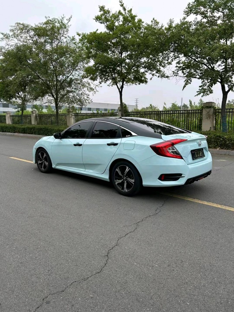 宿迁18年本田思域4