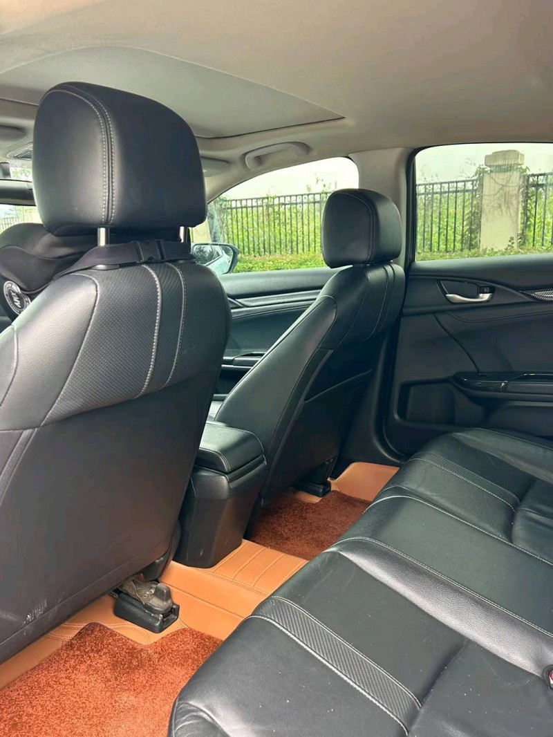 宿迁18年本田思域7