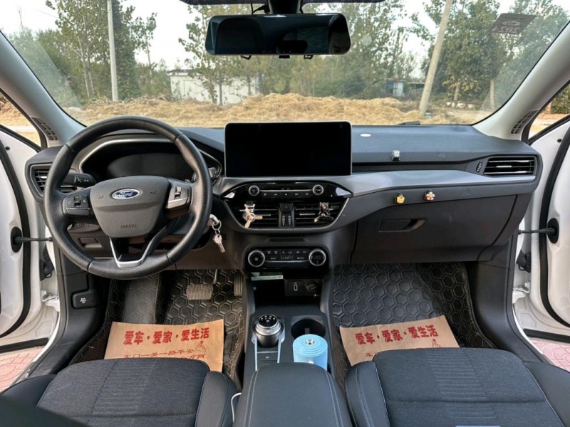 徐州20年福特福克斯5