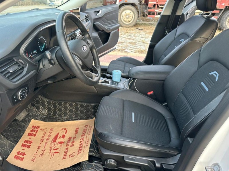 徐州20年福特福克斯7