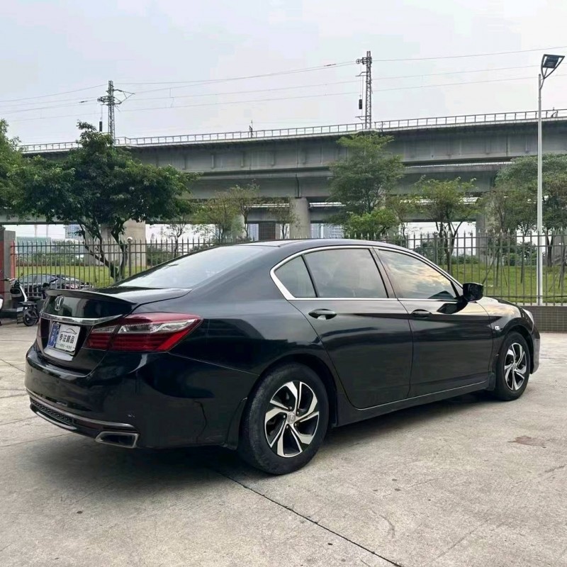 佛山16年本田雅阁8