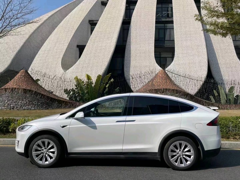 佛山18年特斯拉MODEL X8