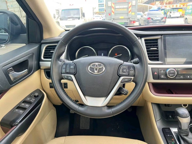 佛山23年丰田汉兰达5