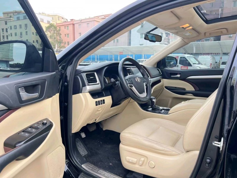 佛山23年丰田汉兰达6