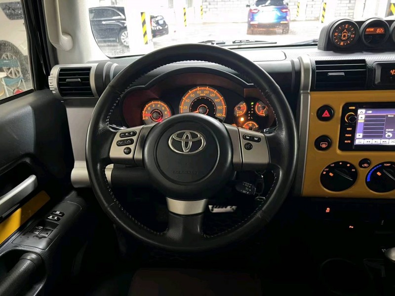 佛山17年丰田FJ8