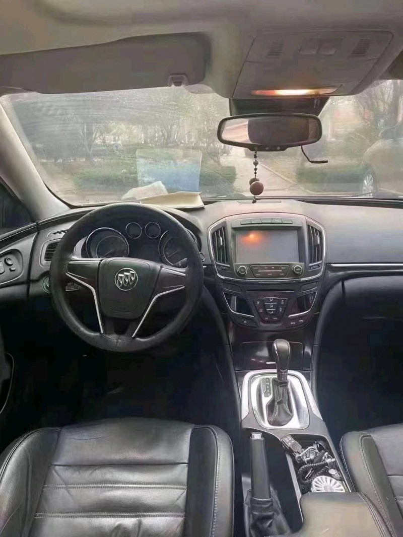 青岛14年别克君威2