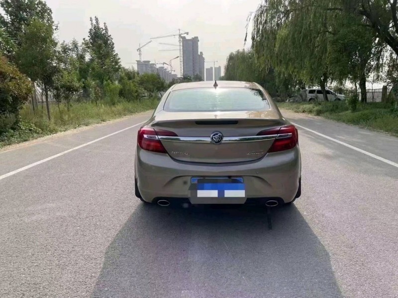 菏泽15年别克君威9