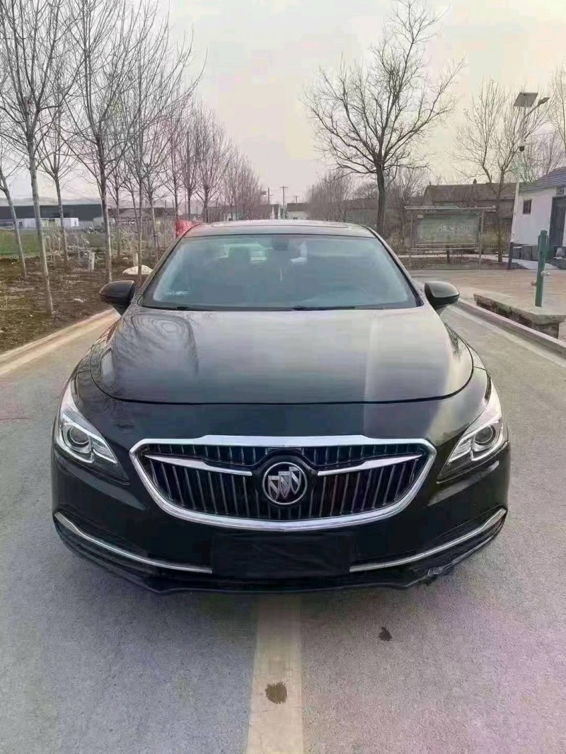 济南17年别克君越1