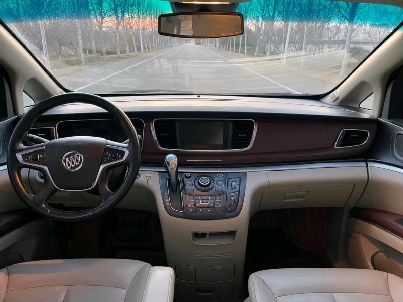 徐州19年别克GL86