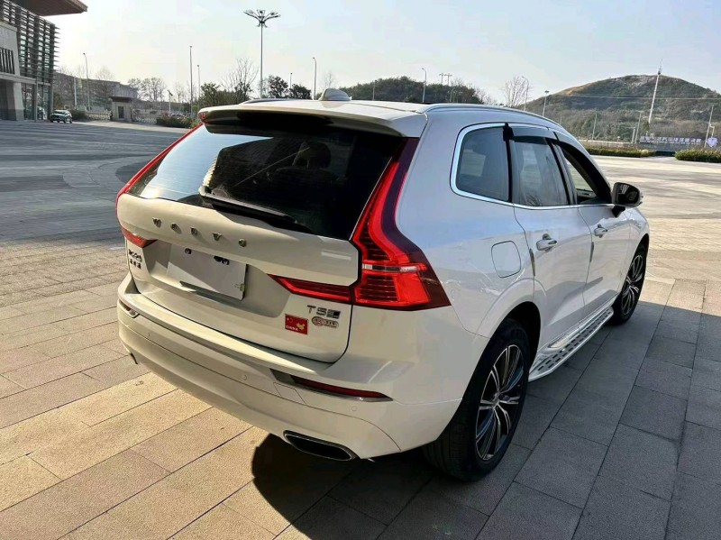 重庆20年沃尔沃XC605