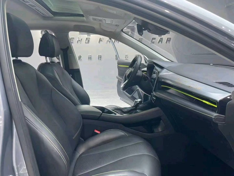 成都21年荣威i57