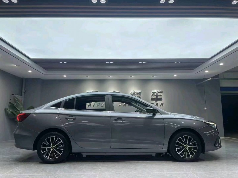 成都21年荣威i58