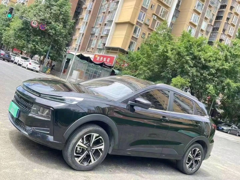 成都22年江淮QX3