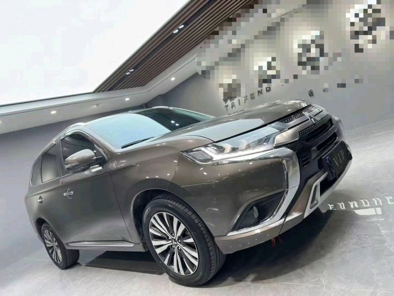 成都21年三菱欧蓝德2