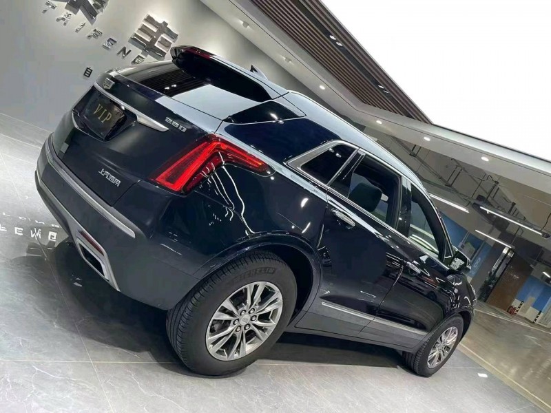 成都20年凯迪拉克XT59